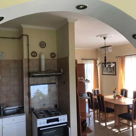 Casa vacanze In 38980 *