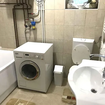 In 38980 Balatonalmádi